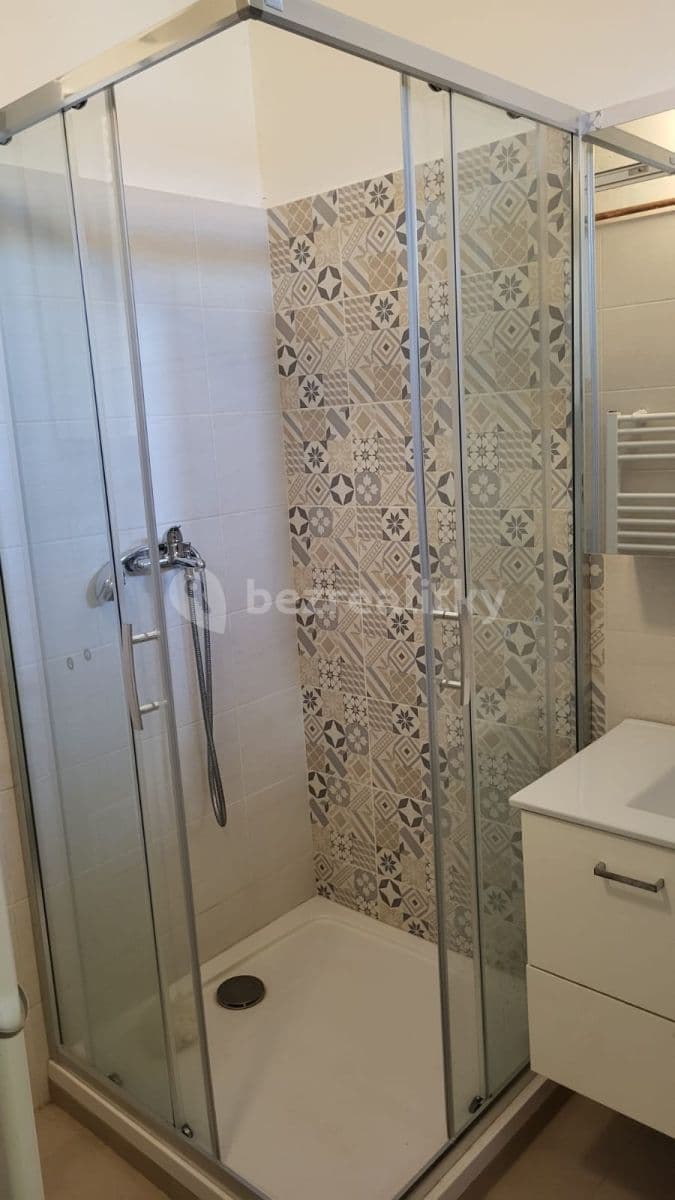 Pronájem bytu 2+kk 45 m², Humpolecká, Praha, Praha Pronájem bytu 2+kk 45 m², Humpolecká, Praha, Praha