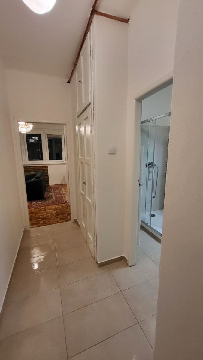 Pronájem bytu 2+kk 45 m², Humpolecká, Praha, Praha Pronájem bytu 2+kk 45 m², Humpolecká, Praha, Praha