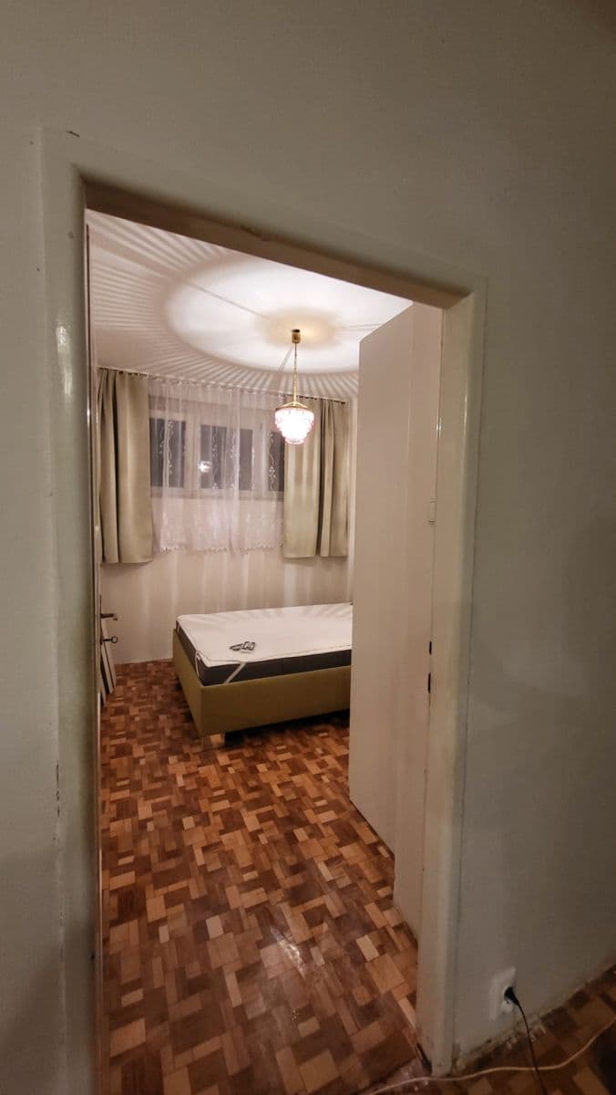 Pronájem bytu 2+kk 45 m², Humpolecká, Praha, Praha Pronájem bytu 2+kk 45 m², Humpolecká, Praha, Praha