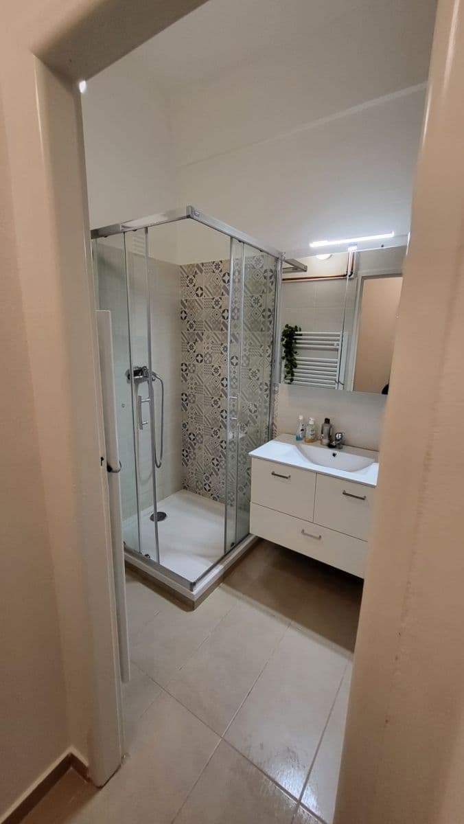 Pronájem bytu 2+kk 45 m², Humpolecká, Praha, Praha Pronájem bytu 2+kk 45 m², Humpolecká, Praha, Praha