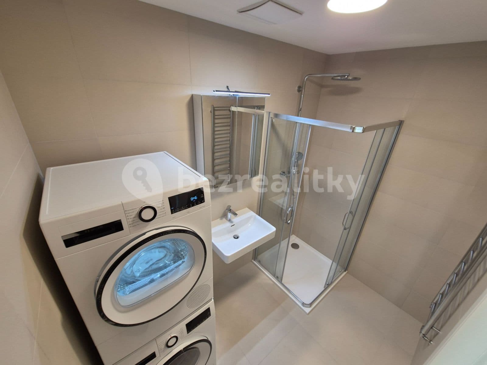 Pronájem bytu 2+kk 53 m², Armády, Praha, Praha Pronájem bytu 2+kk 53 m², Armády, Praha, Praha