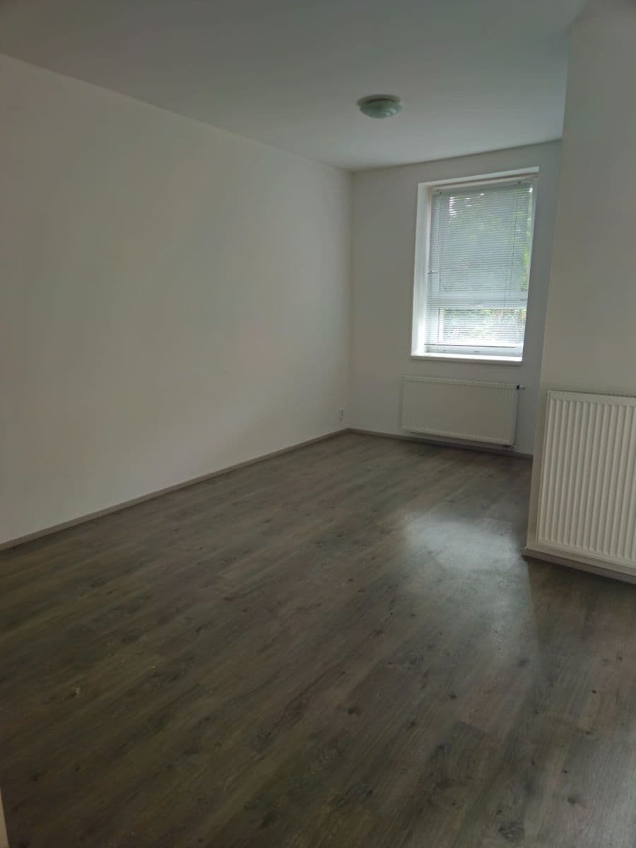 Pronájem bytu 1+kk 35 m², Rubešova, Plzeň, Plzeňský kraj Pronájem bytu 1+kk 35 m², Rubešova, Plzeň, Plzeňský kraj