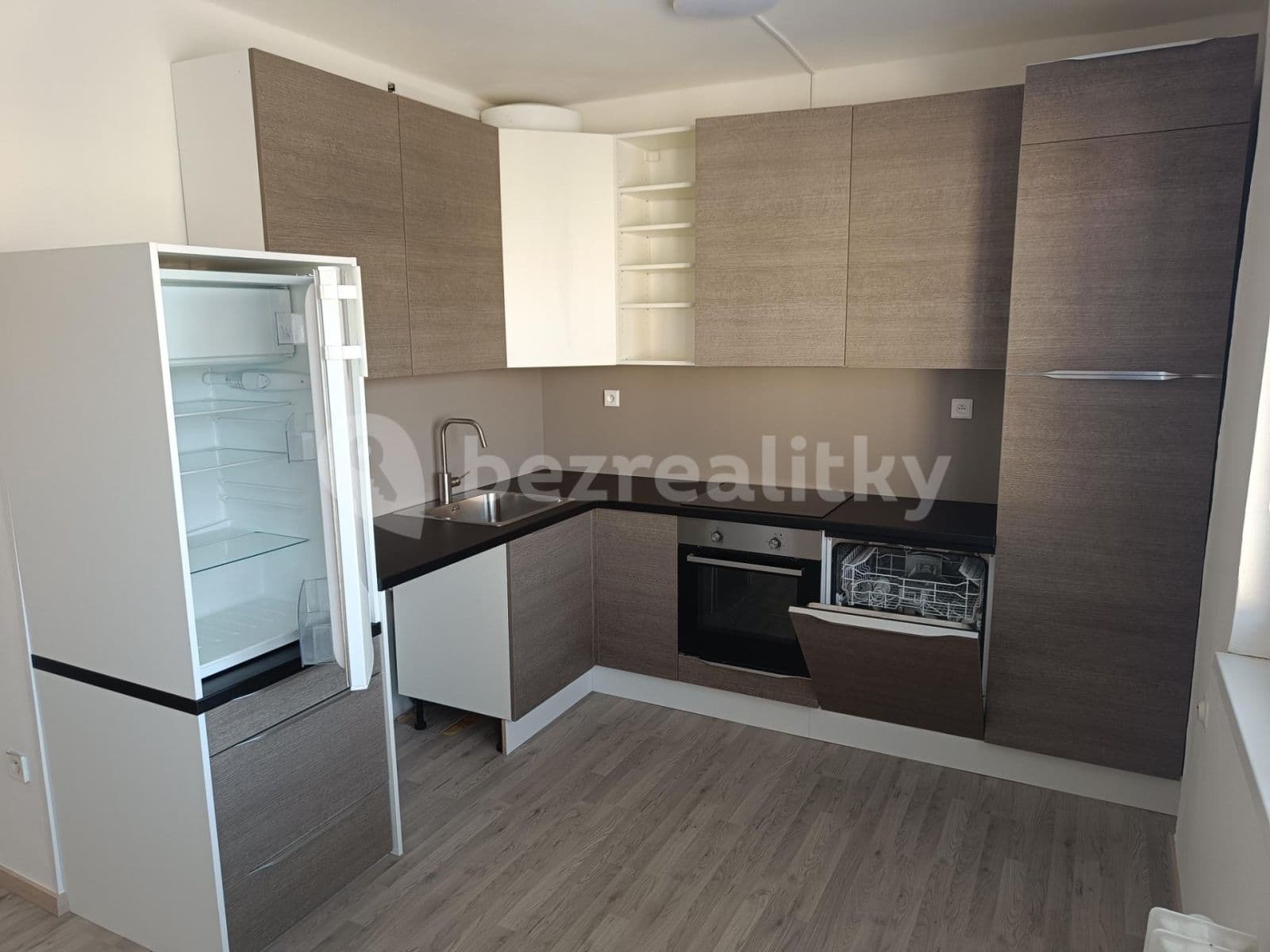 Pronájem bytu 2+kk 50 m², U Uranie, Praha, Praha Pronájem bytu 2+kk 50 m², U Uranie, Praha, Praha