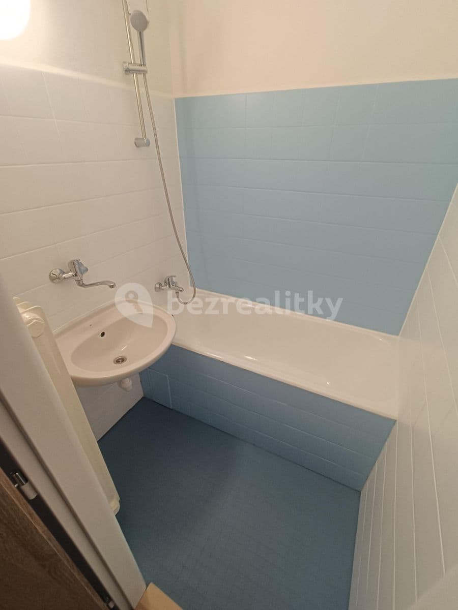 Pronájem bytu 2+kk 50 m², U Uranie, Praha, Praha Pronájem bytu 2+kk 50 m², U Uranie, Praha, Praha