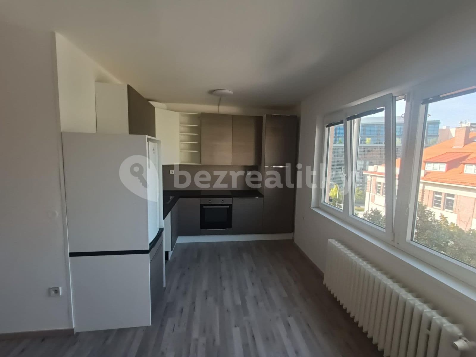 Pronájem bytu 2+kk 50 m², U Uranie, Praha, Praha Pronájem bytu 2+kk 50 m², U Uranie, Praha, Praha