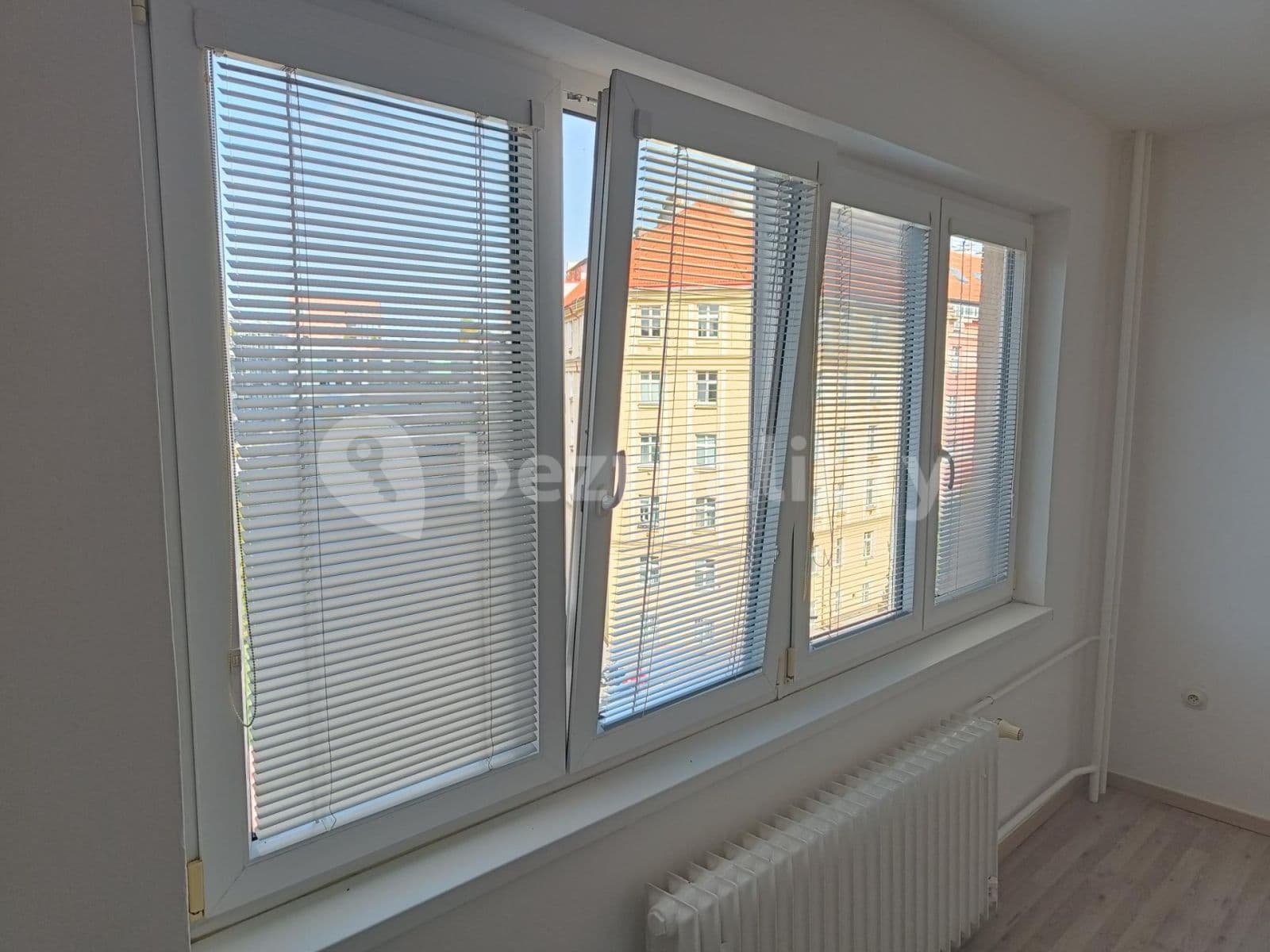 Pronájem bytu 2+kk 50 m², U Uranie, Praha, Praha Pronájem bytu 2+kk 50 m², U Uranie, Praha, Praha