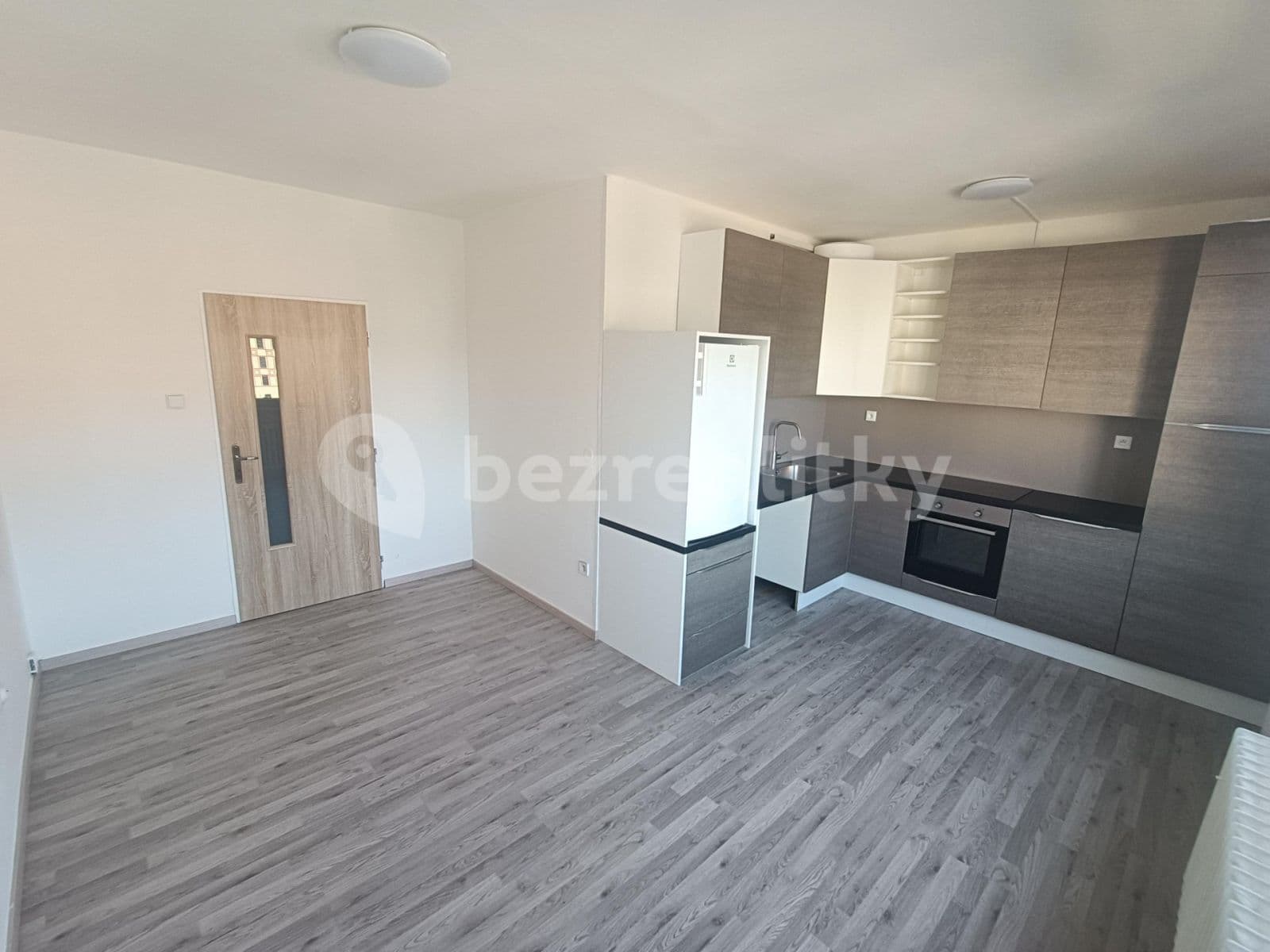 Pronájem bytu 2+kk 50 m², U Uranie, Praha, Praha Pronájem bytu 2+kk 50 m², U Uranie, Praha, Praha