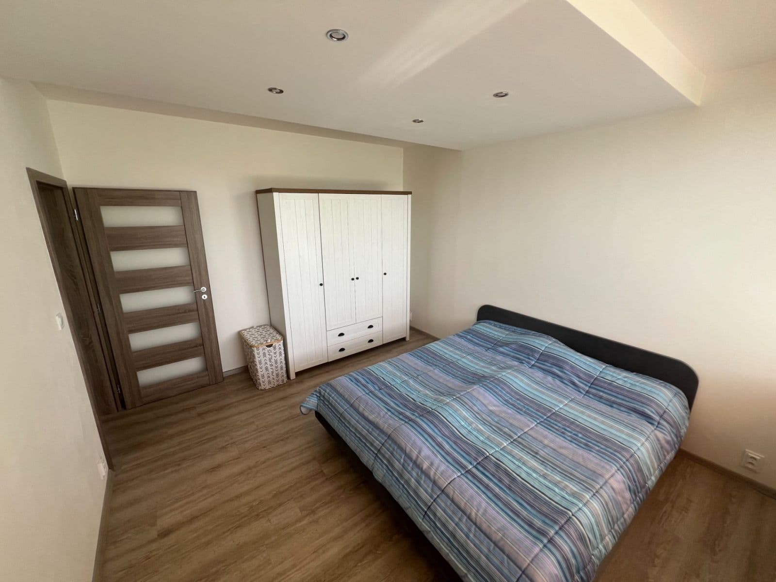 Prodej bytu 3+1 66 m², Na Vyhlídce, Klášterec nad Ohří, Ústecký kraj Prodej bytu 3+1 66 m², Na Vyhlídce, Klášterec nad Ohří, Ústecký kraj