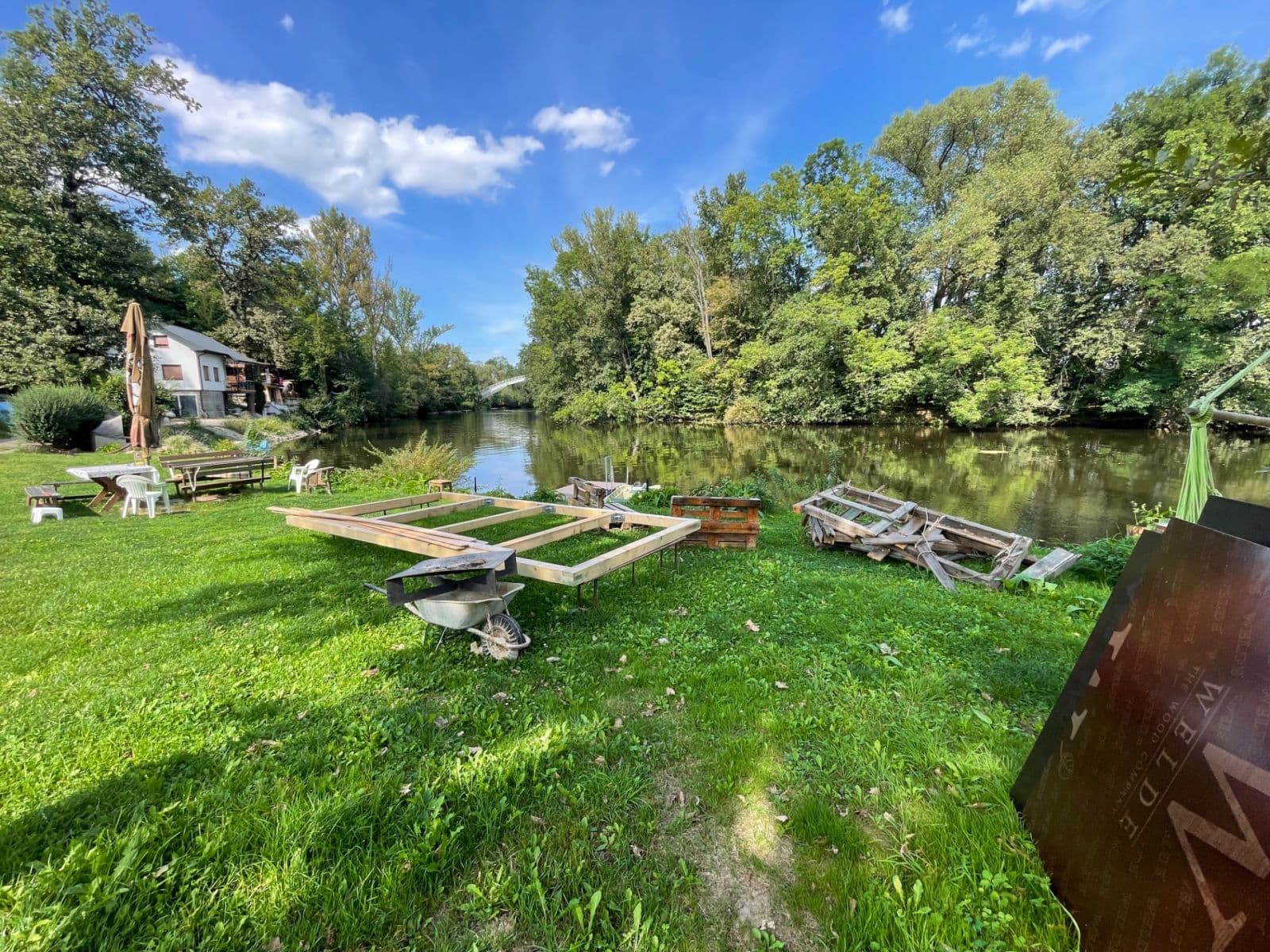 Prodej domu 200 m², pozemek 530 m², Počedělice, Ústecký kraj Prodej domu 200 m², pozemek 530 m², Počedělice, Ústecký kraj