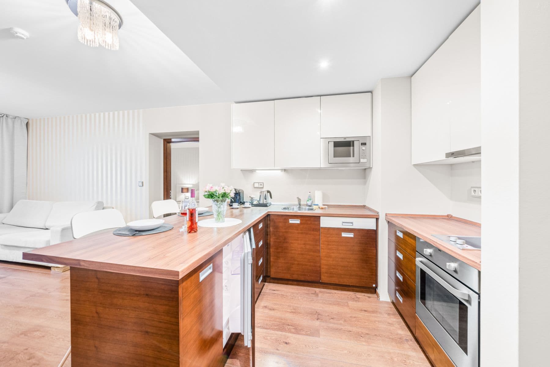 Pronájem bytu 52 m², U Borského parku, Plzeň, Plzeňský kraj Pronájem bytu 52 m², U Borského parku, Plzeň, Plzeňský kraj