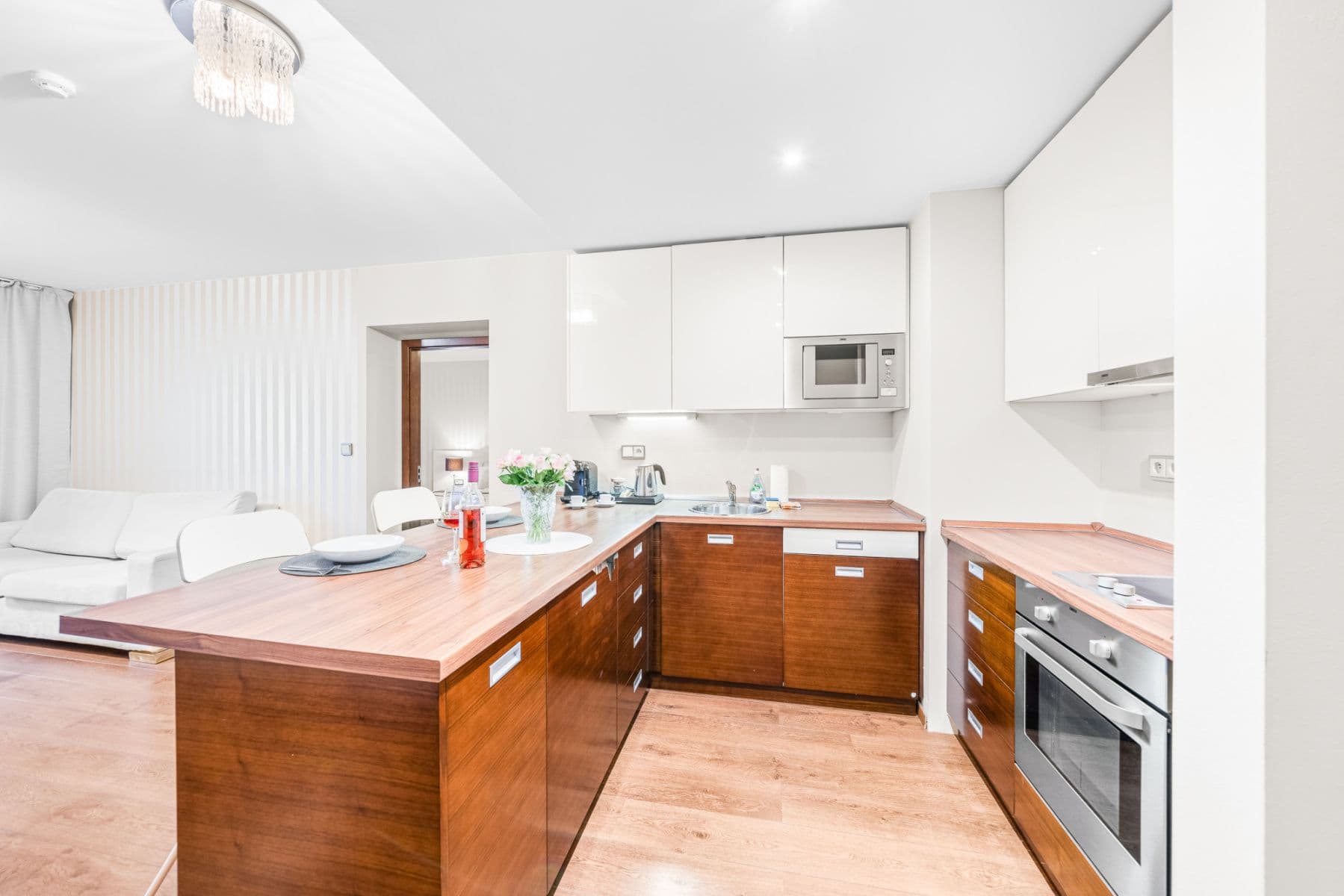 Pronájem bytu 52 m², U Borského parku, Plzeň, Plzeňský kraj Pronájem bytu 52 m², U Borského parku, Plzeň, Plzeňský kraj