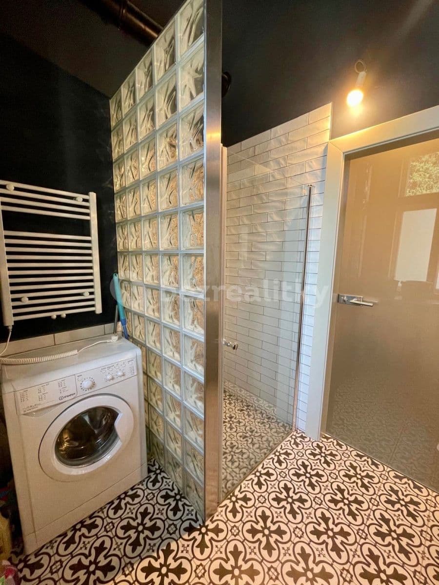 Pronájem bytu 1+kk 38 m², Masarykova, Nové Město na Moravě, Kraj Vysočina Pronájem bytu 1+kk 38 m², Masarykova, Nové Město na Moravě, Kraj Vysočina