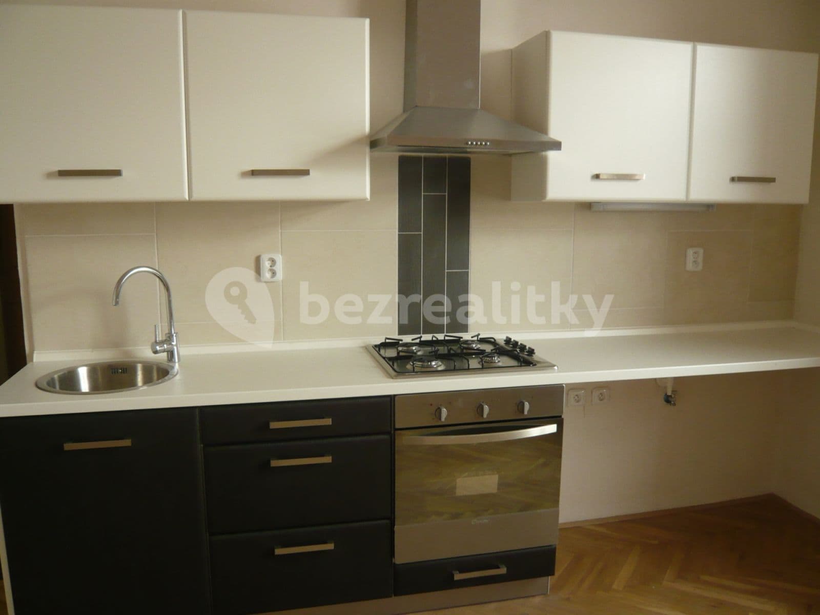 Pronájem bytu 2+1 63 m², Karla IV., Ústí nad Labem, Ústecký kraj Pronájem bytu 2+1 63 m², Karla IV., Ústí nad Labem, Ústecký kraj