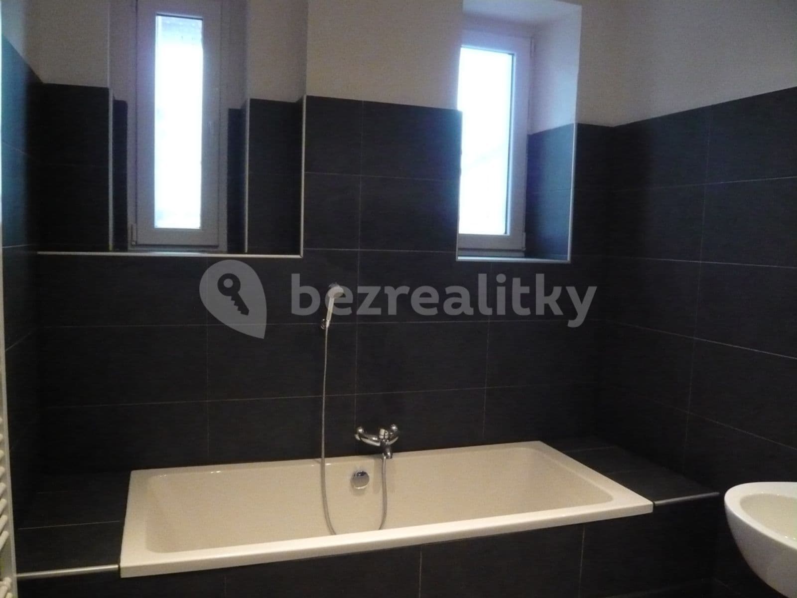 Pronájem bytu 2+1 63 m², Karla IV., Ústí nad Labem, Ústecký kraj Pronájem bytu 2+1 63 m², Karla IV., Ústí nad Labem, Ústecký kraj