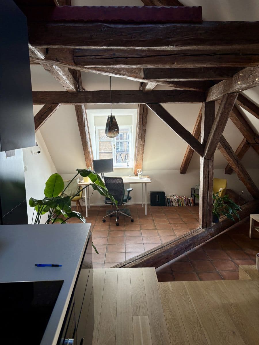 Pronájem bytu 77 m², Prvního pluku, Praha, Praha Pronájem bytu 77 m², Prvního pluku, Praha, Praha
