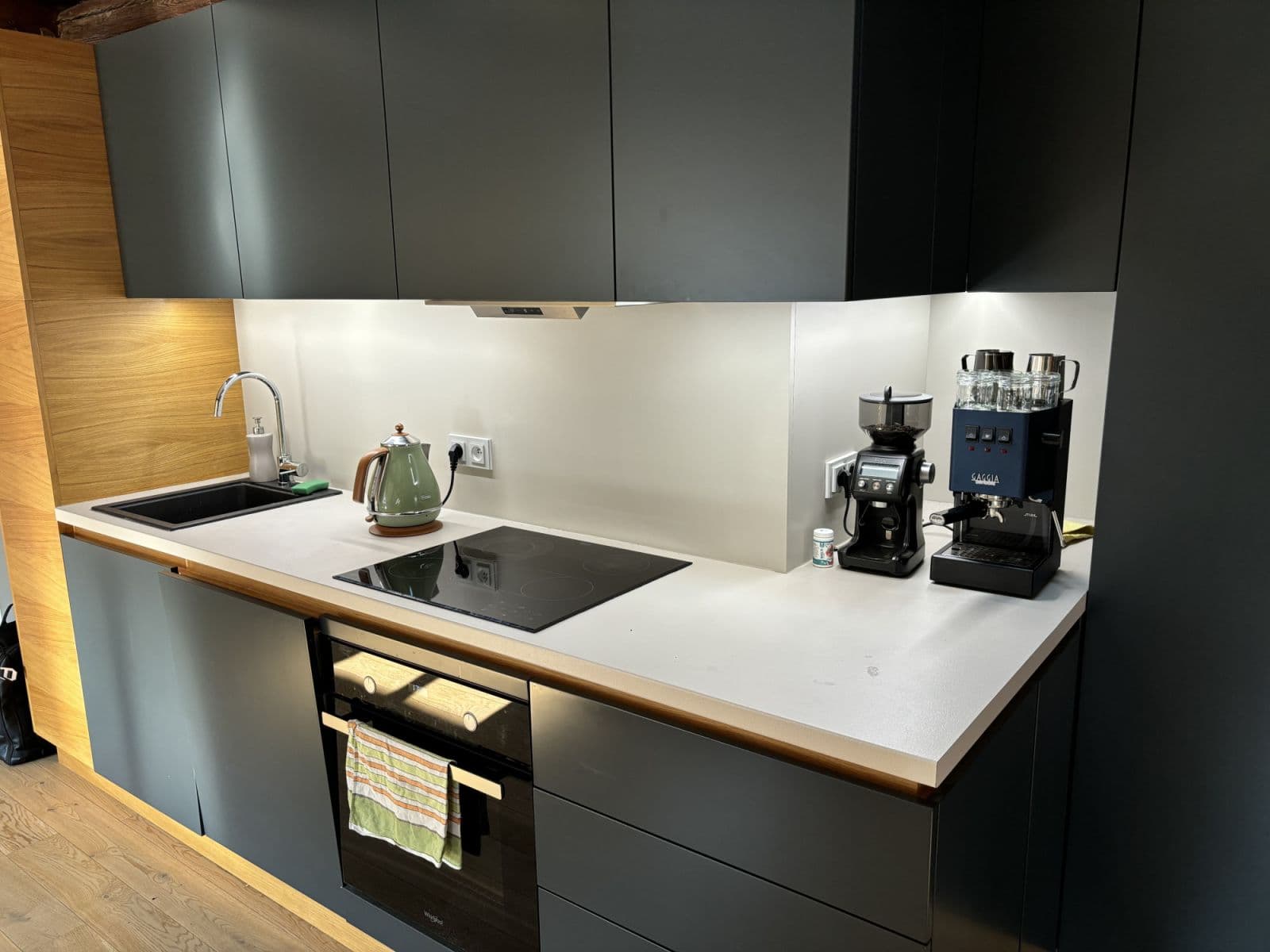 Pronájem bytu 77 m², Prvního pluku, Praha, Praha Pronájem bytu 77 m², Prvního pluku, Praha, Praha