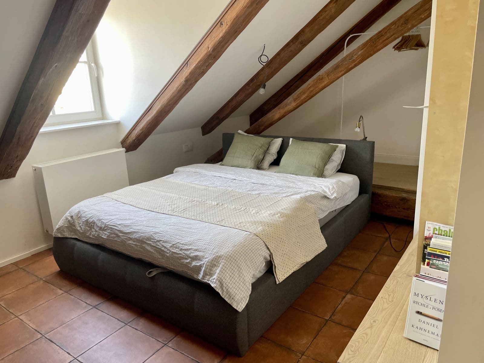 Pronájem bytu 77 m², Prvního pluku, Praha, Praha Pronájem bytu 77 m², Prvního pluku, Praha, Praha
