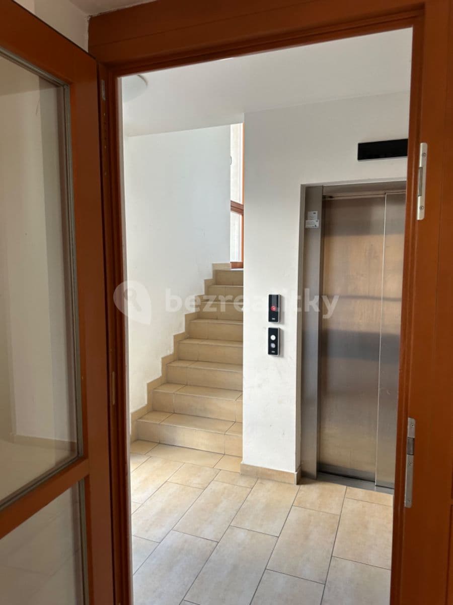 Pronájem bytu 1+kk 33 m², Nad Rokoskou, Praha, Praha Pronájem bytu 1+kk 33 m², Nad Rokoskou, Praha, Praha