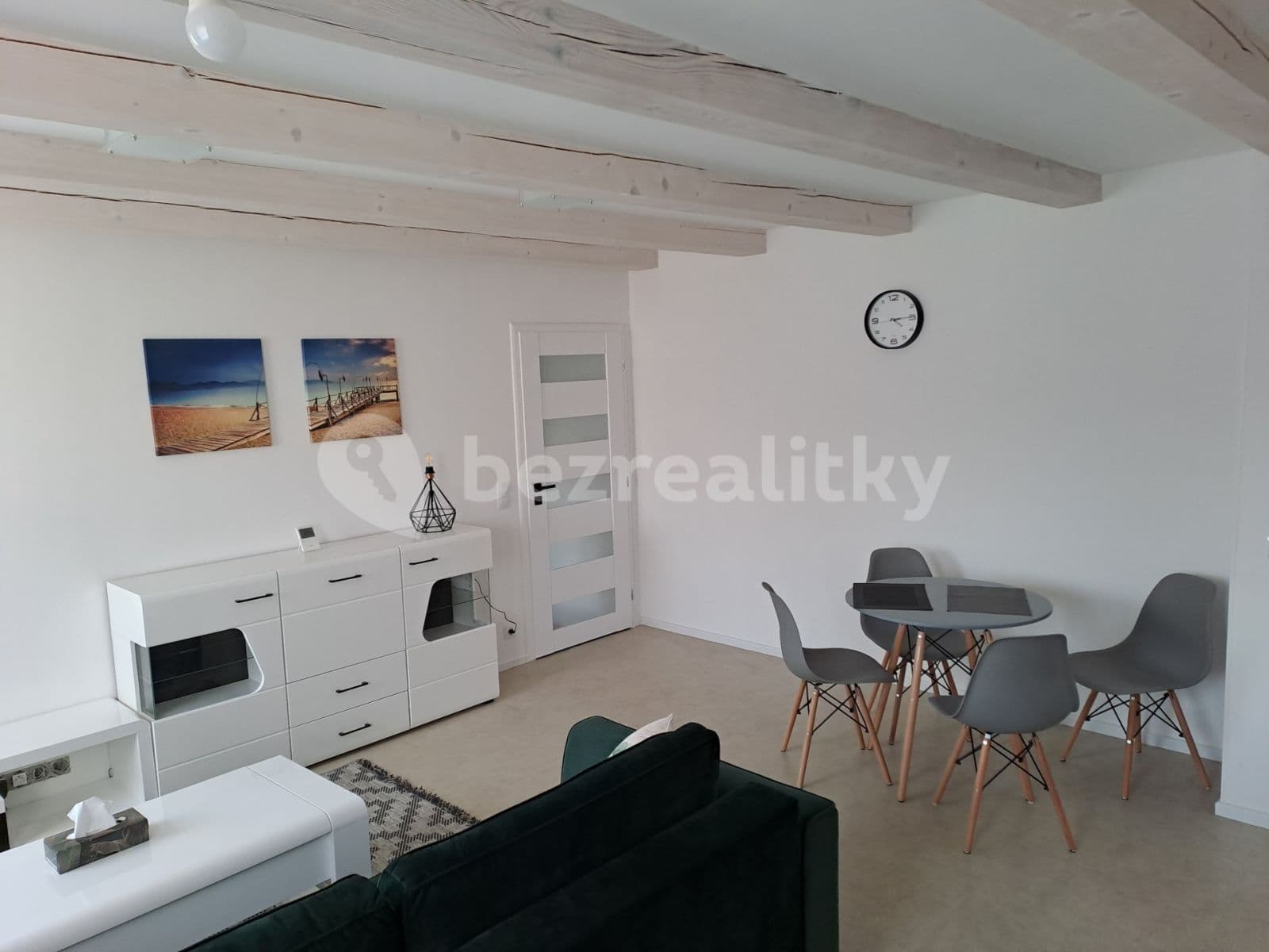 Pronájem bytu 2+kk 50 m², Za rybníkem, Lišany, Středočeský kraj Pronájem bytu 2+kk 50 m², Za rybníkem, Lišany, Středočeský kraj