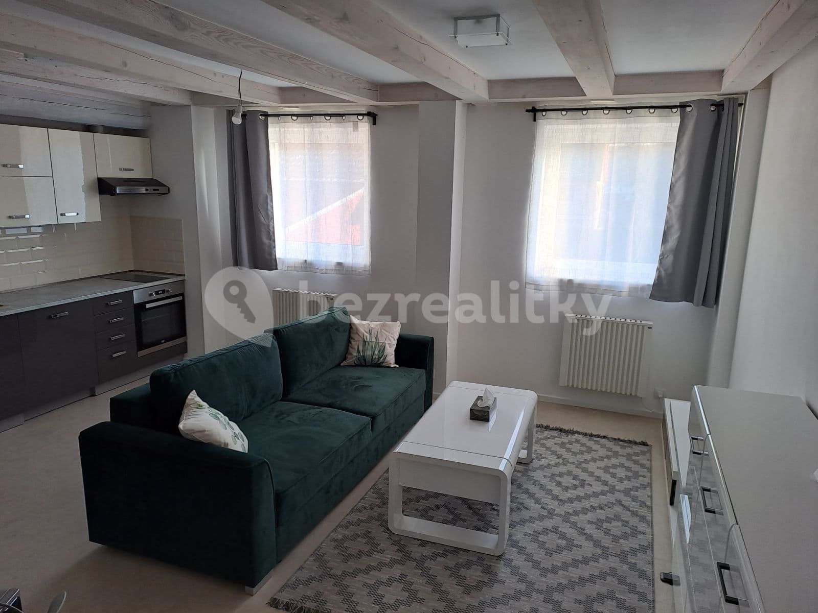 Pronájem bytu 2+kk 50 m², Za rybníkem, Lišany, Středočeský kraj Pronájem bytu 2+kk 50 m², Za rybníkem, Lišany, Středočeský kraj