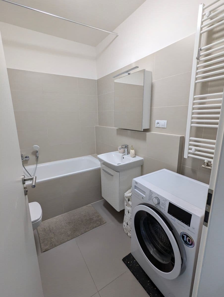 Pronájem bytu 2+kk 50 m², Plotní, Brno, Jihomoravský kraj Pronájem bytu 2+kk 50 m², Plotní, Brno, Jihomoravský kraj