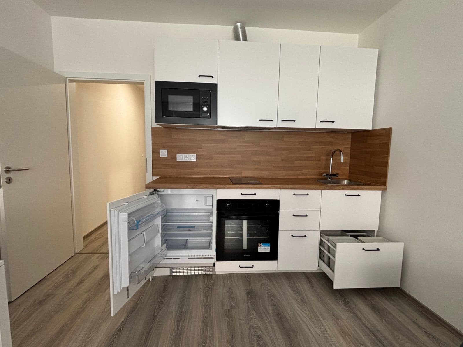 Pronájem bytu 1+kk 32 m², Frištenského, Olomouc, Olomoucký kraj Pronájem bytu 1+kk 32 m², Frištenského, Olomouc, Olomoucký kraj