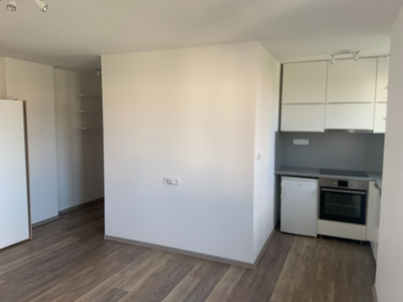 Pronájem bytu 1+kk 28 m², Kašparova, Pardubice, Pardubický kraj Pronájem bytu 1+kk 28 m², Kašparova, Pardubice, Pardubický kraj