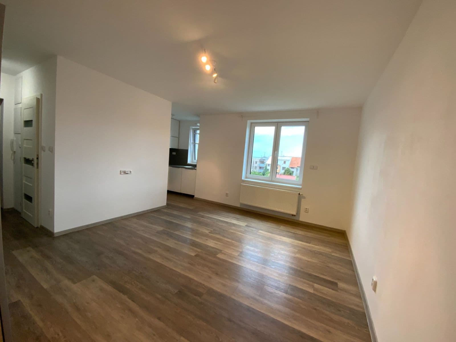 Pronájem bytu 1+kk 28 m², Kašparova, Pardubice, Pardubický kraj Pronájem bytu 1+kk 28 m², Kašparova, Pardubice, Pardubický kraj