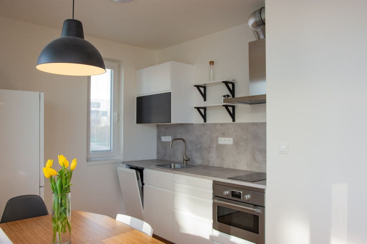 Pronájem bytu 39 m², Pod Stolovou Horou, Praha, Praha Pronájem bytu 39 m², Pod Stolovou Horou, Praha, Praha