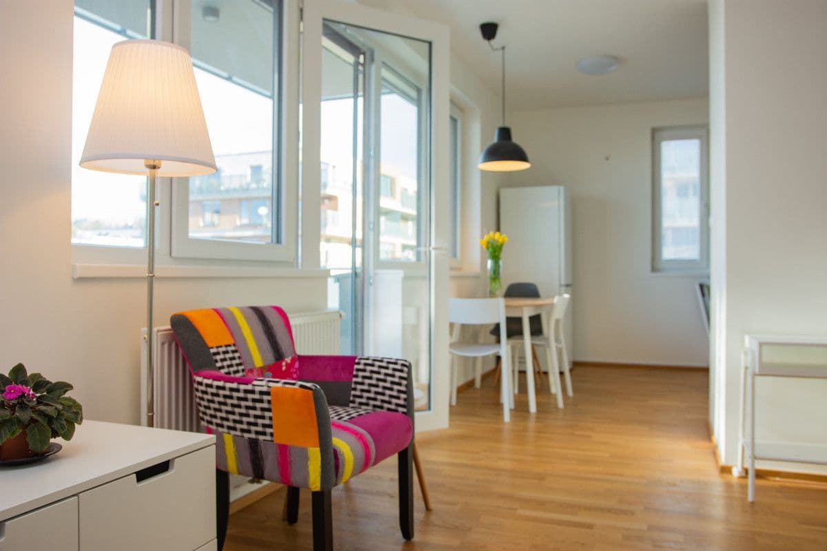 Pronájem bytu 39 m², Pod Stolovou Horou, Praha, Praha Pronájem bytu 39 m², Pod Stolovou Horou, Praha, Praha
