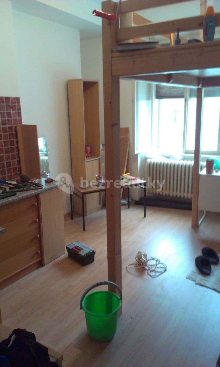 Pronájem bytu 1+kk 20 m², Dělnická, Praha, Praha Pronájem bytu 1+kk 20 m², Dělnická, Praha, Praha