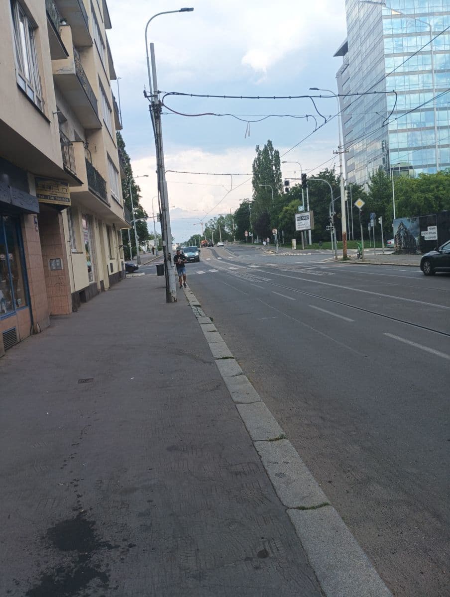 Pronájem bytu 1+kk 20 m², Dělnická, Praha, Praha Pronájem bytu 1+kk 20 m², Dělnická, Praha, Praha