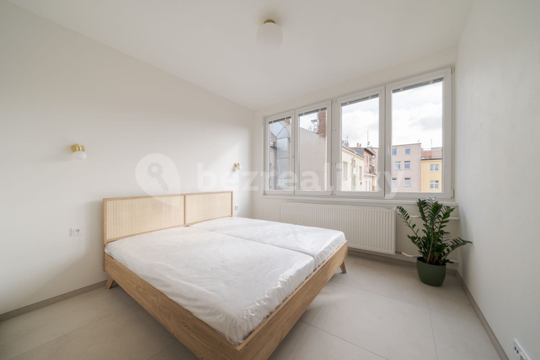 Pronájem bytu 3+kk 72 m², Kolínská, Praha, Praha Pronájem bytu 3+kk 72 m², Kolínská, Praha, Praha
