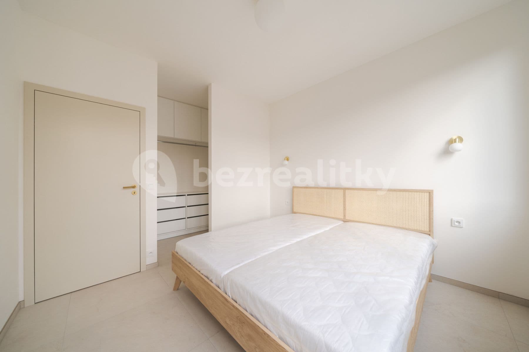 Pronájem bytu 3+kk 72 m², Kolínská, Praha, Praha Pronájem bytu 3+kk 72 m², Kolínská, Praha, Praha