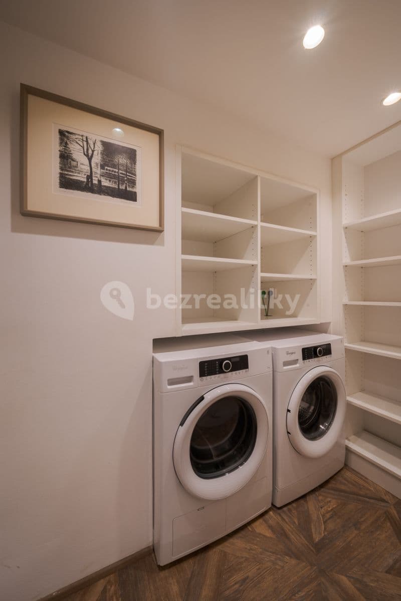 Pronájem bytu 1+kk 29 m², Vítězná, Praha, Praha Pronájem bytu 1+kk 29 m², Vítězná, Praha, Praha