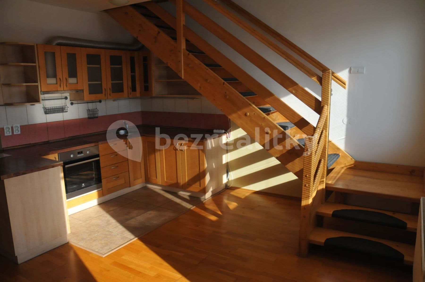 Pronájem bytu 3+kk 100 m², Družební, Nové Město nad Metují, Královéhradecký kraj Pronájem bytu 3+kk 100 m², Družební, Nové Město nad Metují, Královéhradecký kraj