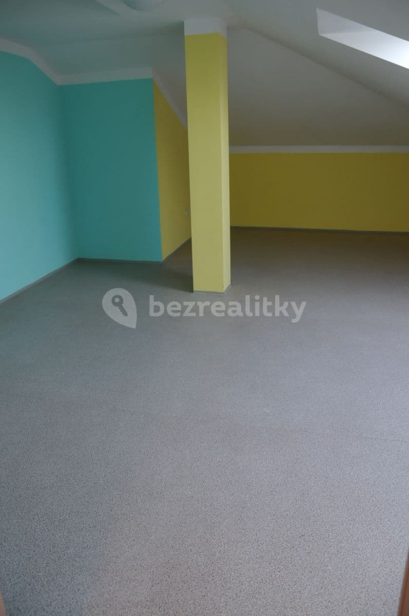 Pronájem bytu 3+kk 100 m², Družební, Nové Město nad Metují, Královéhradecký kraj Pronájem bytu 3+kk 100 m², Družební, Nové Město nad Metují, Královéhradecký kraj