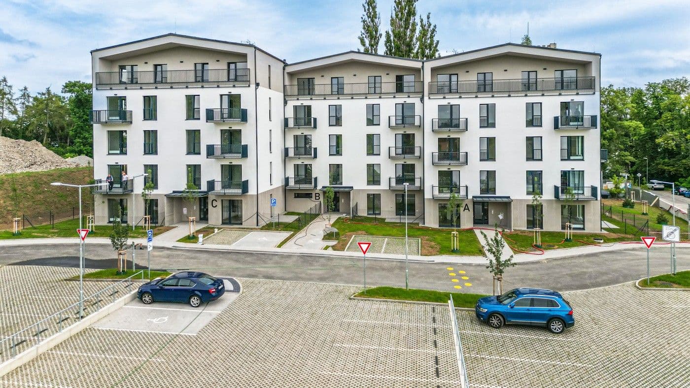 Pronájem bytu 1+kk 26 m², U benaru, Slaný, Středočeský kraj Pronájem bytu 1+kk 26 m², U benaru, Slaný, Středočeský kraj