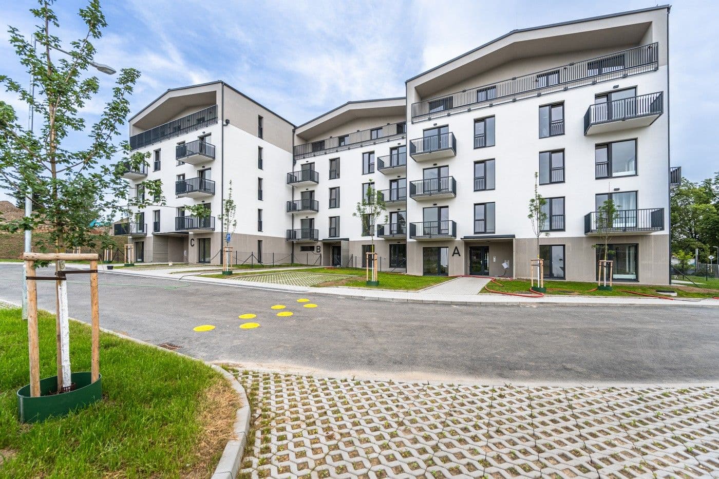 Pronájem bytu 1+kk 26 m², U benaru, Slaný, Středočeský kraj Pronájem bytu 1+kk 26 m², U benaru, Slaný, Středočeský kraj