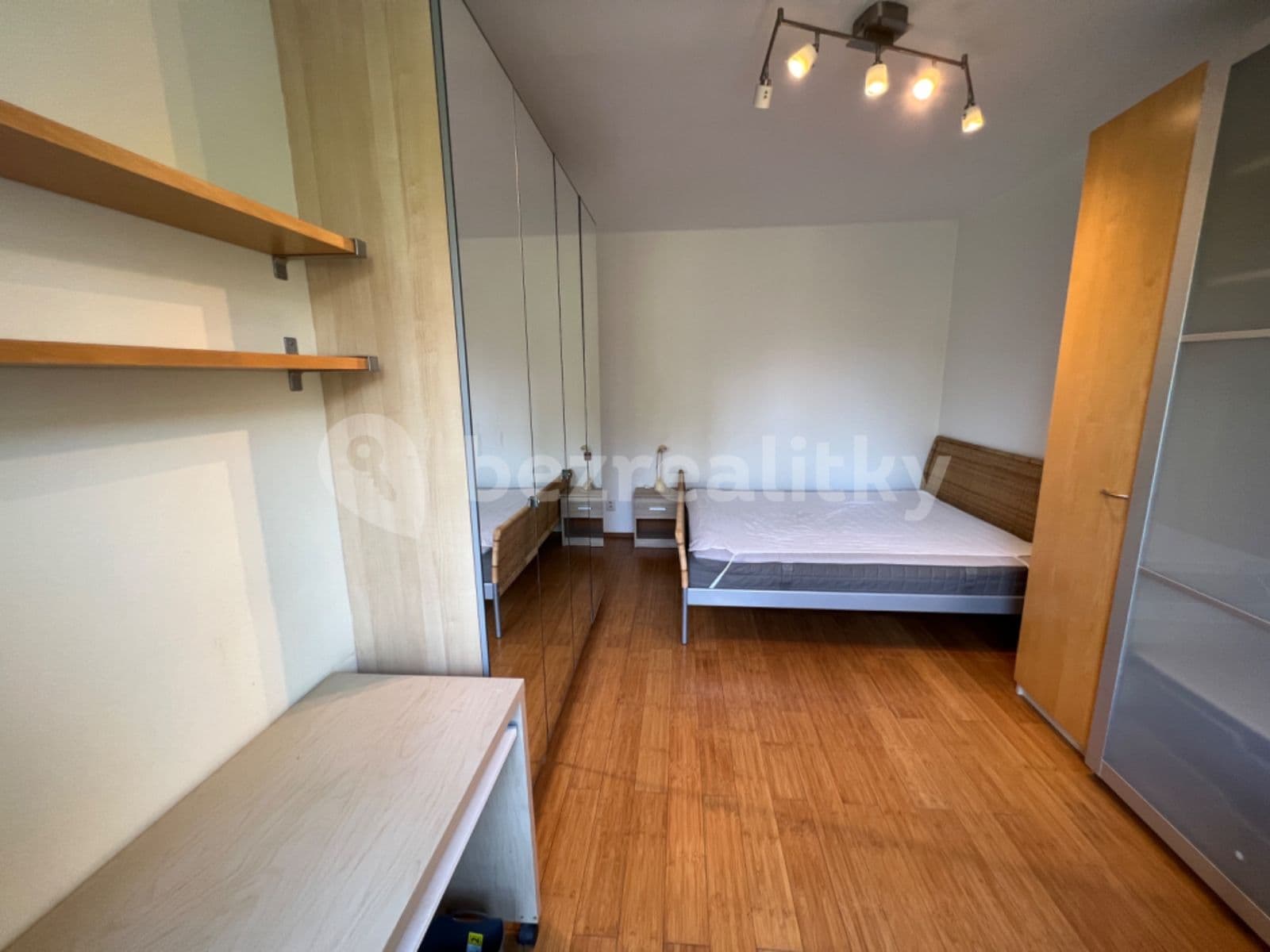 Pronájem bytu 2+kk 50 m², Bělohorská, Praha, Praha Pronájem bytu 2+kk 50 m², Bělohorská, Praha, Praha