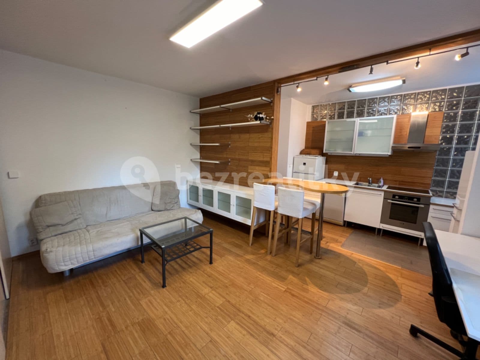 Pronájem bytu 2+kk 50 m², Bělohorská, Praha, Praha Pronájem bytu 2+kk 50 m², Bělohorská, Praha, Praha