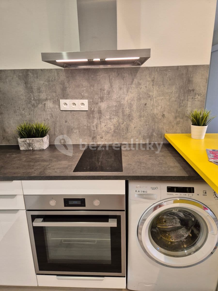 Pronájem bytu 2+kk 43 m², Boloňská, Praha, Praha Pronájem bytu 2+kk 43 m², Boloňská, Praha, Praha