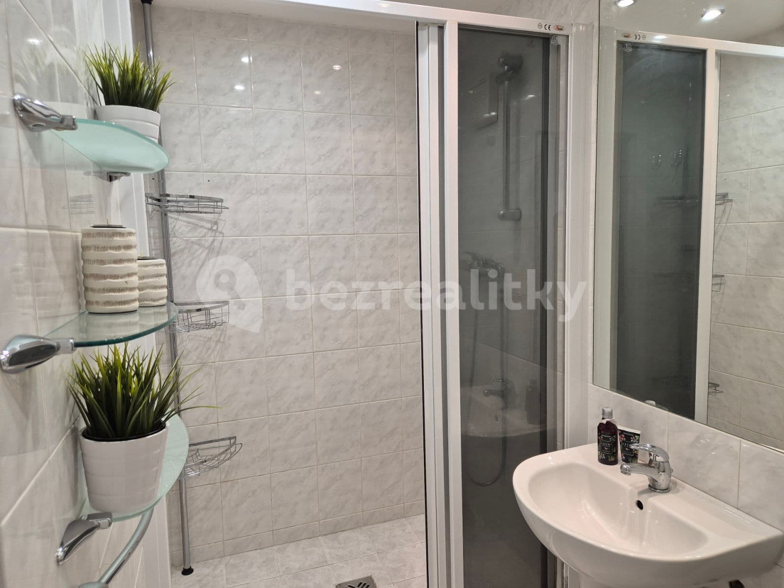 Pronájem bytu 2+kk 43 m², Boloňská, Praha, Praha Pronájem bytu 2+kk 43 m², Boloňská, Praha, Praha
