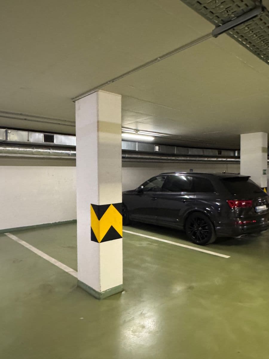 Pronájem garáže 16 m², Pitterova, Praha, Praha Pronájem garáže 16 m², Pitterova, Praha, Praha