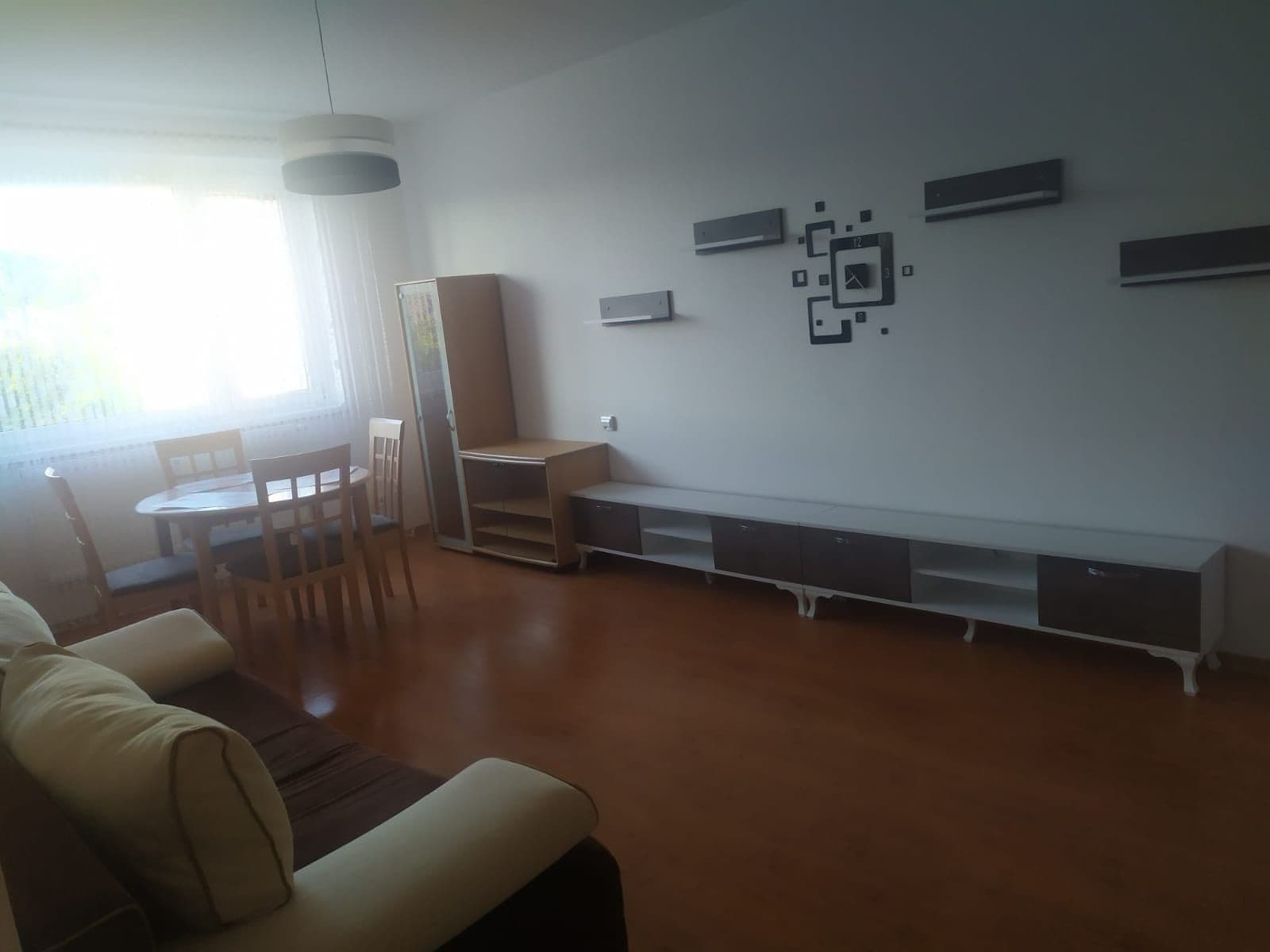 Pronájem bytu 2+1 60 m², Milovice, Středočeský kraj Pronájem bytu 2+1 60 m², Milovice, Středočeský kraj