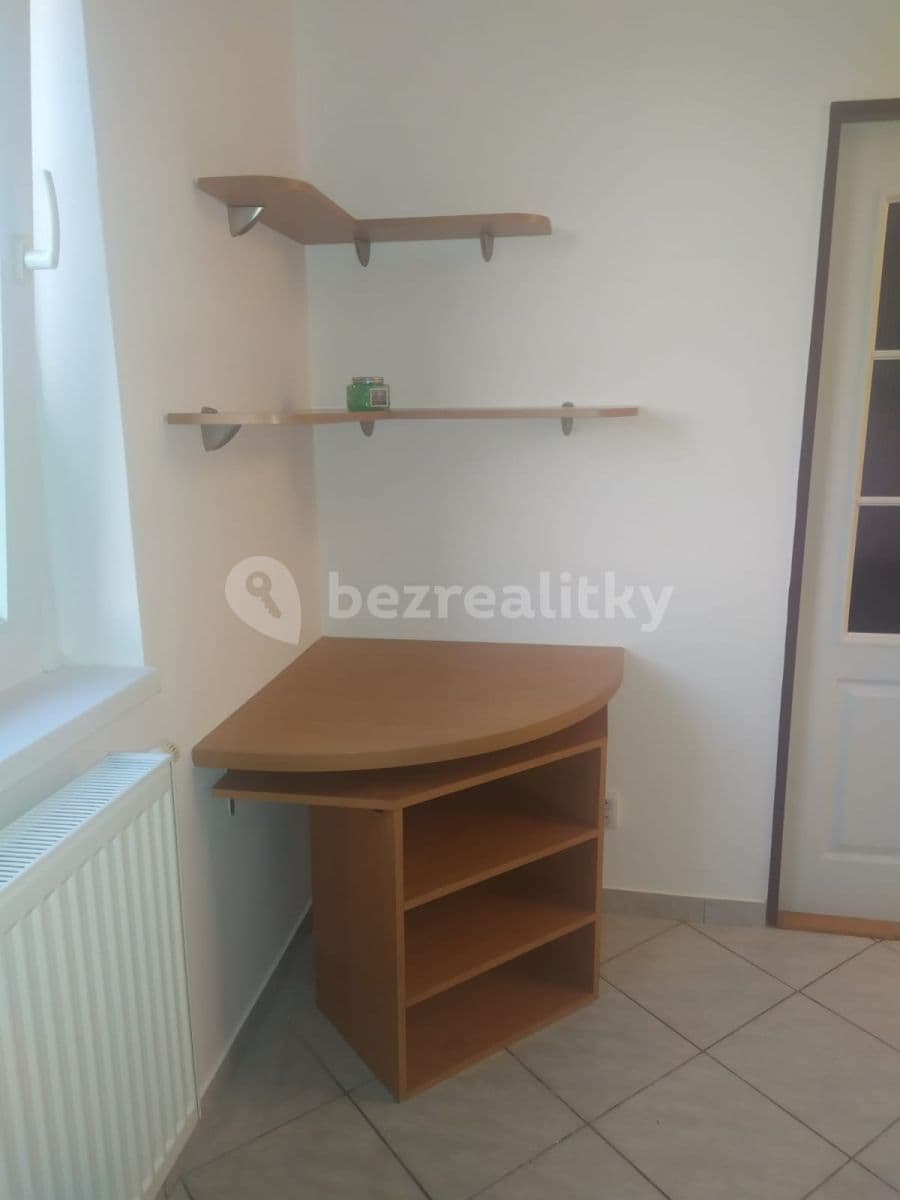 Pronájem bytu 2+1 60 m², Milovice, Středočeský kraj Pronájem bytu 2+1 60 m², Milovice, Středočeský kraj