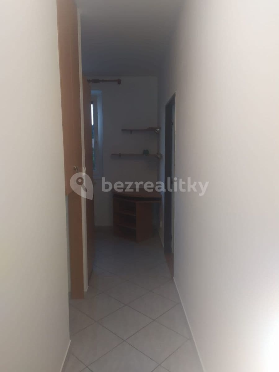 Pronájem bytu 2+1 60 m², Milovice, Středočeský kraj Pronájem bytu 2+1 60 m², Milovice, Středočeský kraj