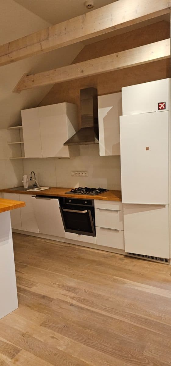 Pronájem nebytového prostoru 70 m², Vojtěšská, Neratovice, Středočeský kraj Pronájem nebytového prostoru 70 m², Vojtěšská, Neratovice, Středočeský kraj