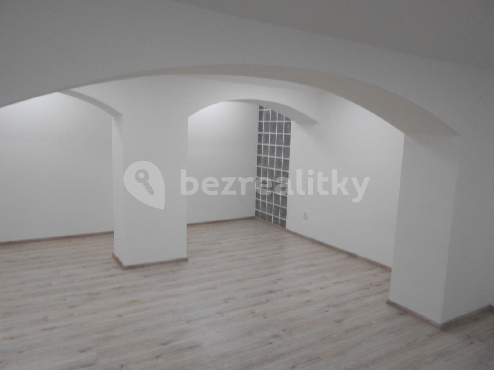 Pronájem bytu 2+kk 57 m², Louny, Ústecký kraj Pronájem bytu 2+kk 57 m², Louny, Ústecký kraj