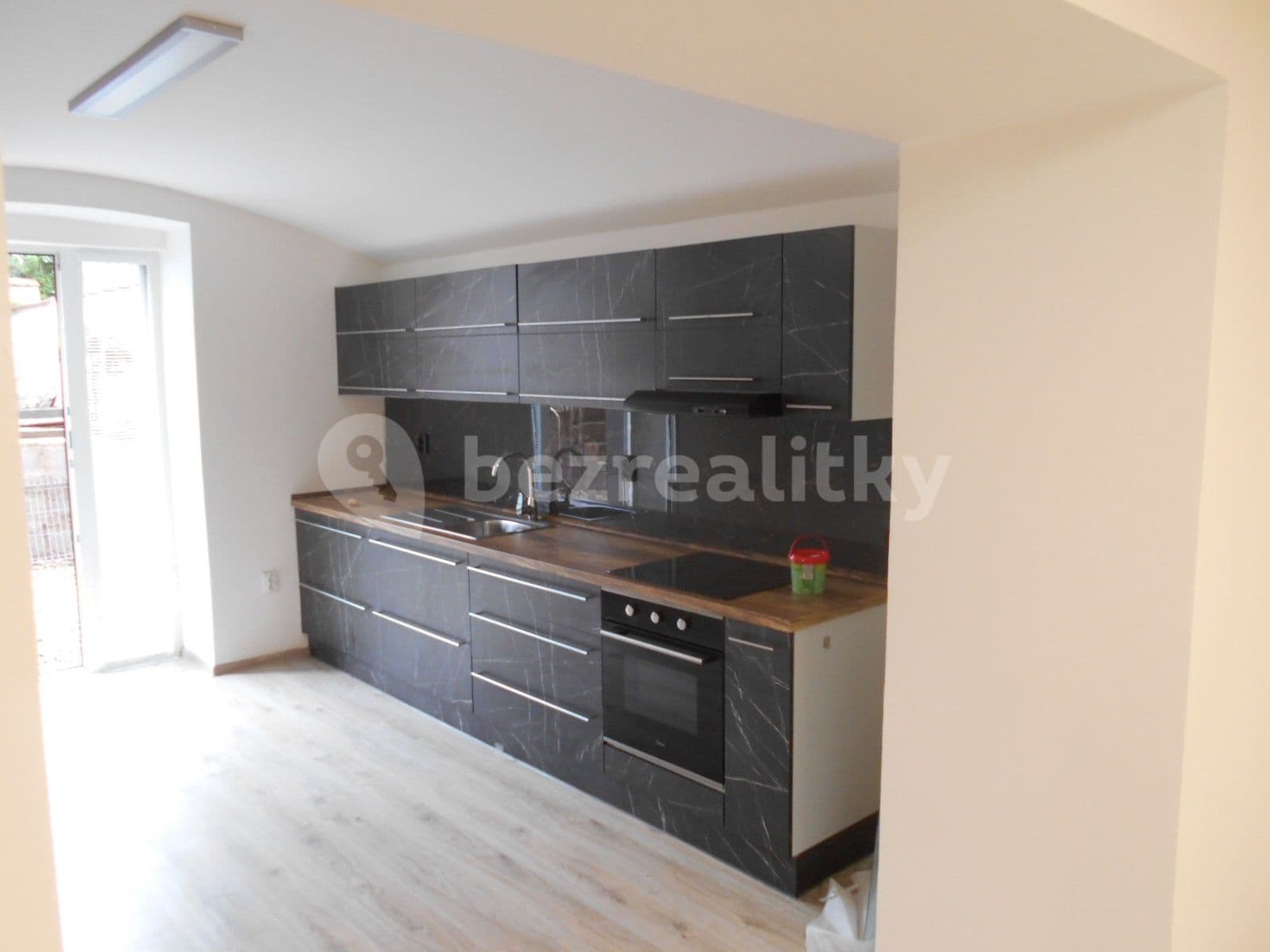 Pronájem bytu 2+kk 57 m², Louny, Ústecký kraj Pronájem bytu 2+kk 57 m², Louny, Ústecký kraj